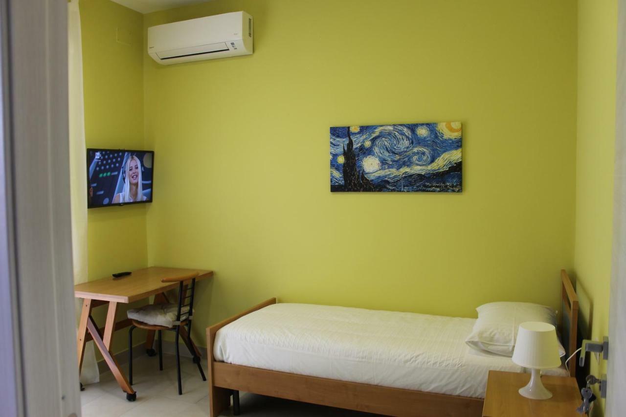 B E B Madonna Della Via Bed & Breakfast กัลตาจีโรเน ภายนอก รูปภาพ