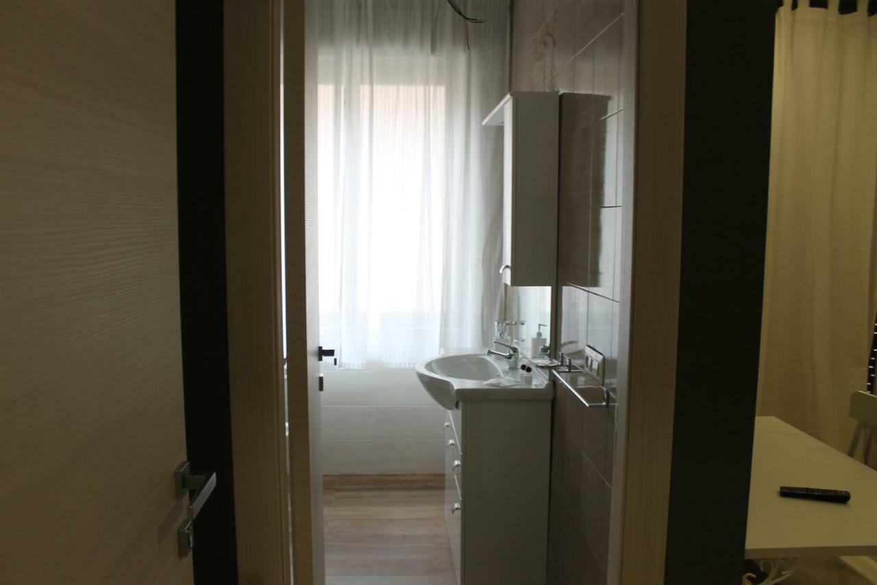 B E B Madonna Della Via Bed & Breakfast กัลตาจีโรเน ภายนอก รูปภาพ